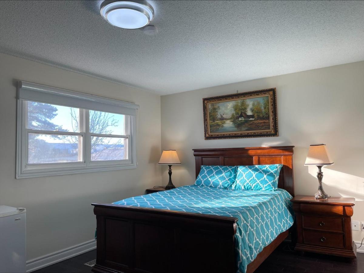 77 Nice And Warm Series Rooms Toronto Exterior photo