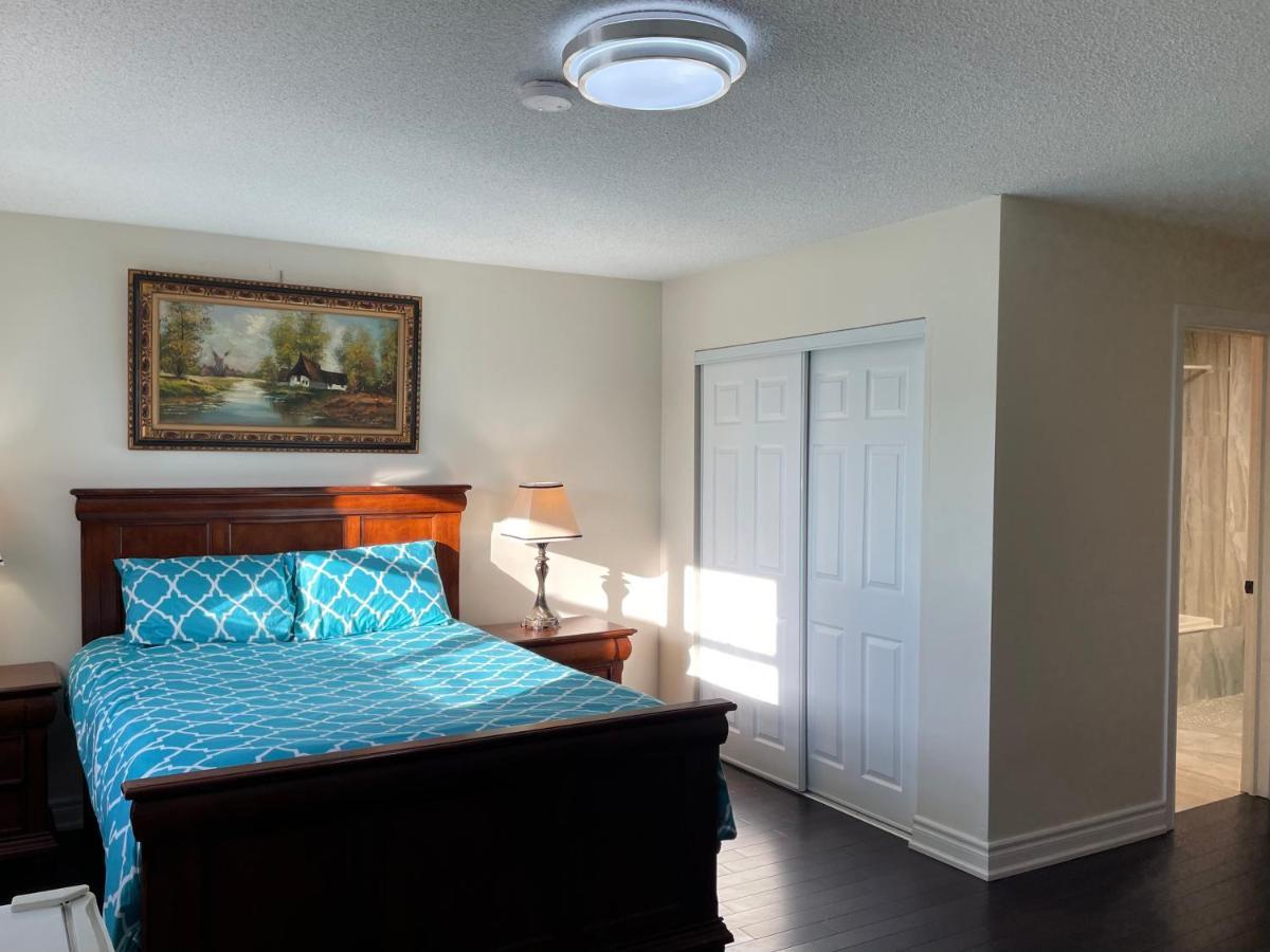 77 Nice And Warm Series Rooms Toronto Exterior photo