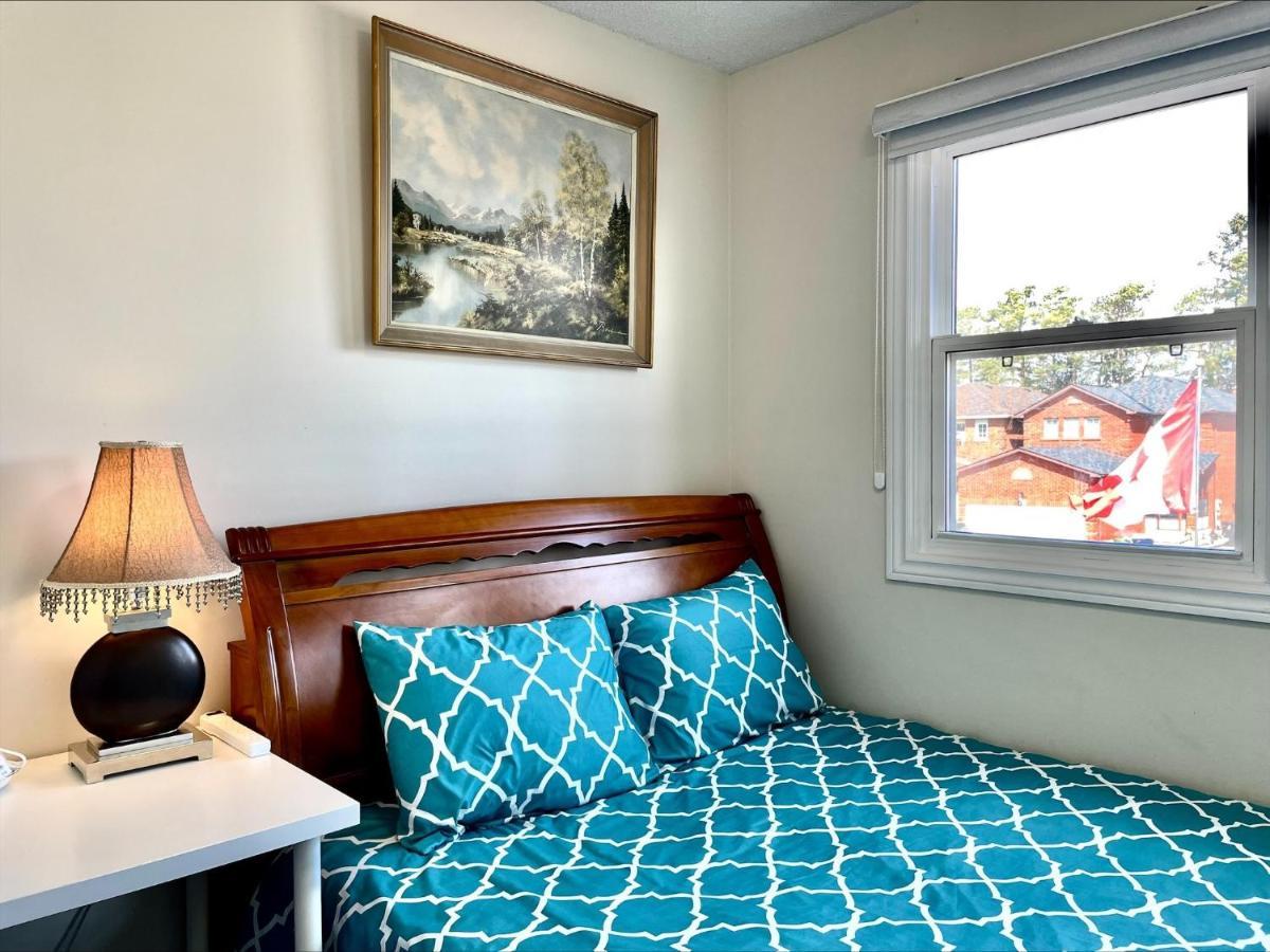 77 Nice And Warm Series Rooms Toronto Exterior photo